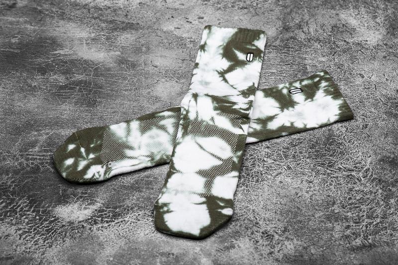 Men's Nobull CREW (TIE-DYE) Socks White / Army / Green | SG O2594K
